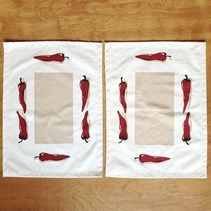 Pier 1 Chili Peppers Placemats Set of 2 Cotton Fabric 14" x 20" Beige Cream Red